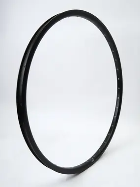 Обод Mach1, 910, 28" (622х23), 36отв., AV, пистон., disc, черный 1